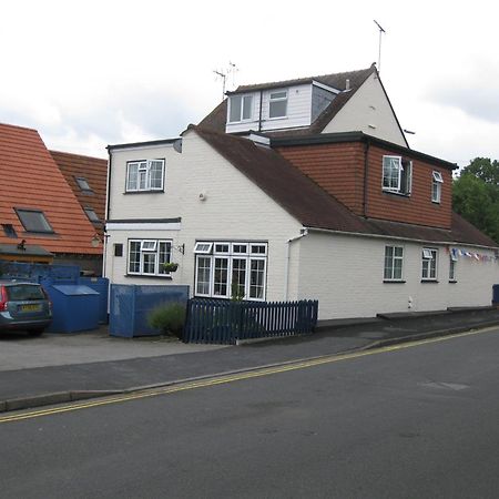 Penryn Guest House, Ensuite Rooms, Free Parking And Free Wifi Stratford-upon-Avon Luaran gambar