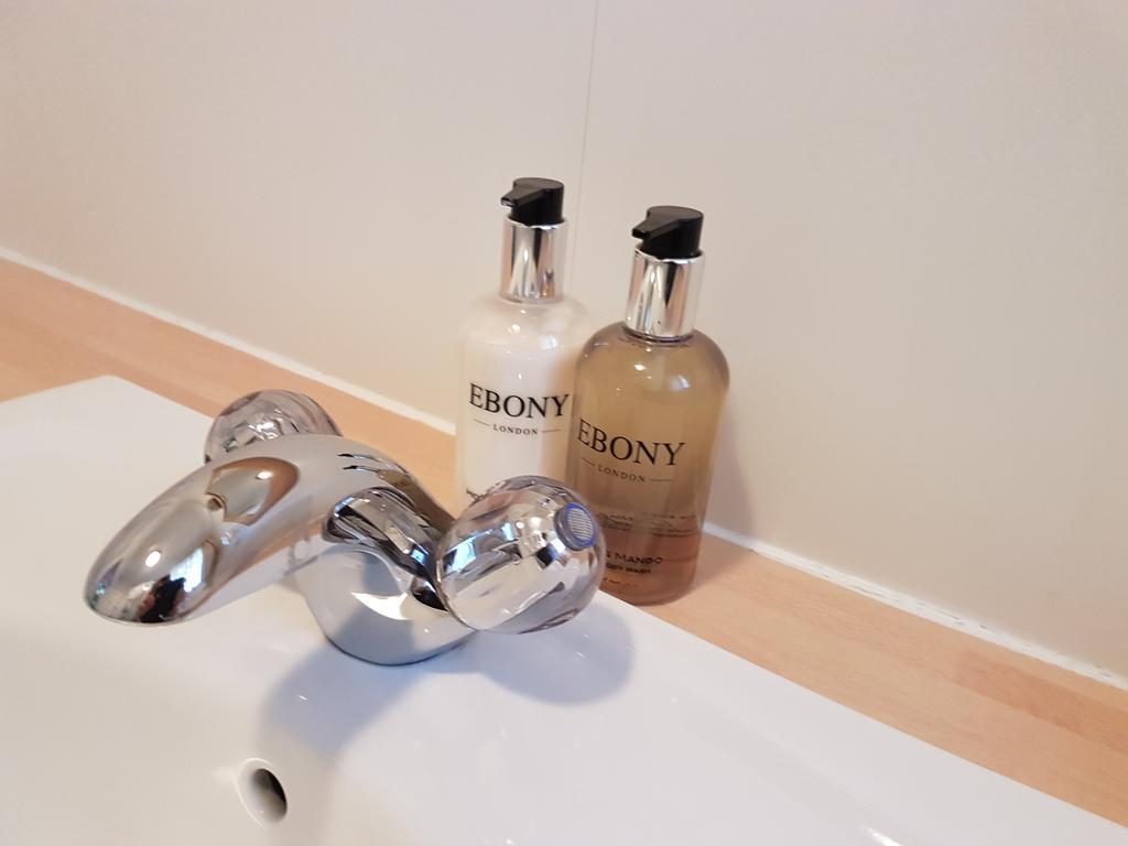 Penryn Guest House, Ensuite Rooms, Free Parking And Free Wifi Stratford-upon-Avon Luaran gambar