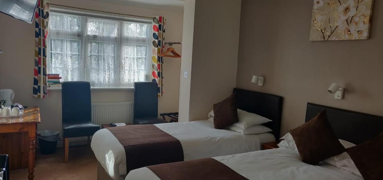 Penryn Guest House, Ensuite Rooms, Free Parking And Free Wifi Stratford-upon-Avon Luaran gambar